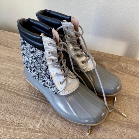 Women's Sam Edelman Caldwell
Duck Boots Grey & Silver Size 8 snow boots - Picture 3 of 14